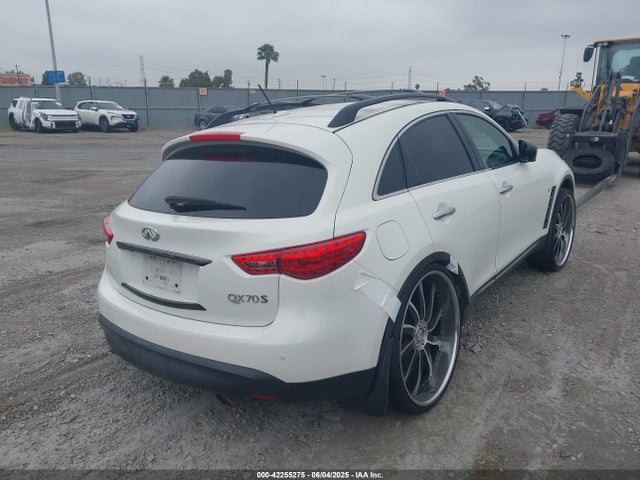 2016 INFINITI QX70 