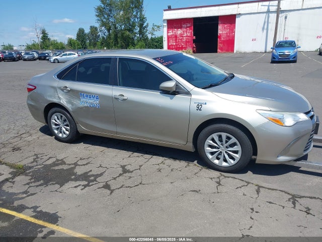 2015 TOYOTA CAMRY LE