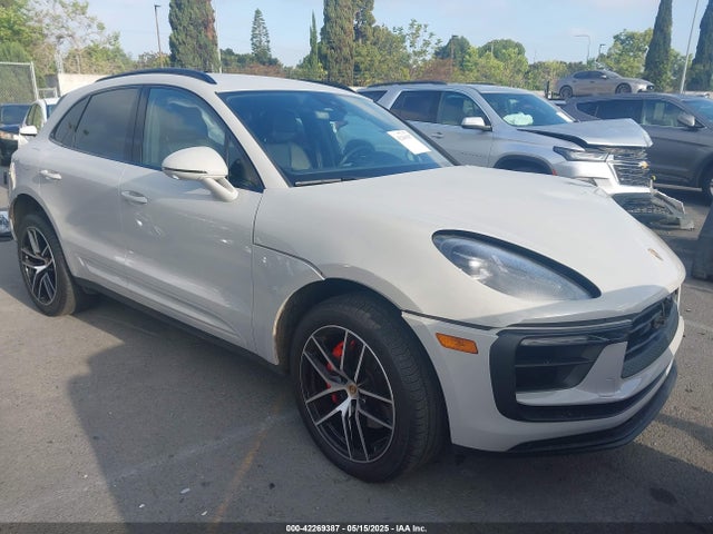 2024 PORSCHE MACAN S