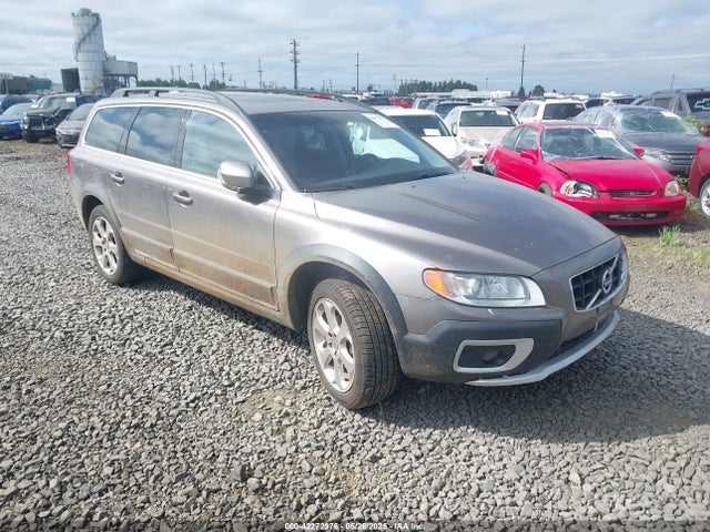 2011 VOLVO XC70 T6