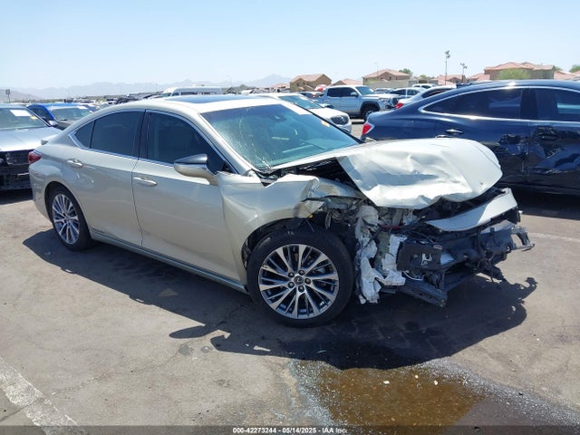 2019 LEXUS ES 