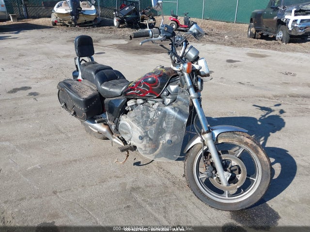 1986 HONDA VF700 C