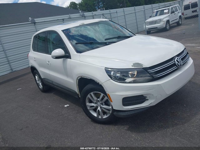2012 VOLKSWAGEN TIGUAN S