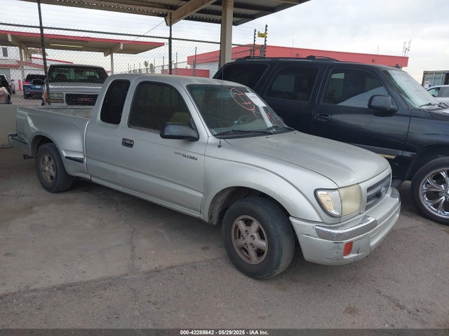 2000 TOYOTA TACOMA 