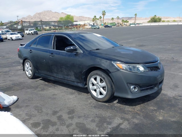 2012 TOYOTA CAMRY SE