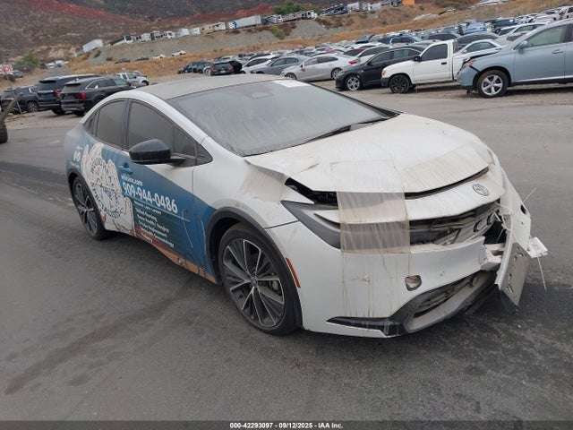 2024 TOYOTA PRIUS XLE
