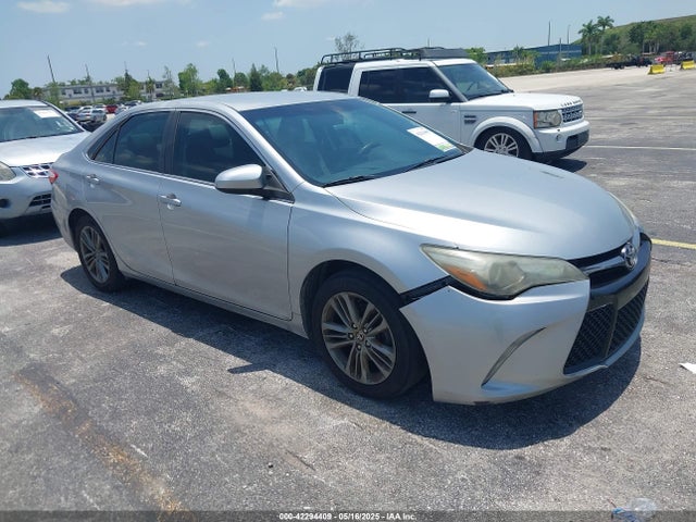 2015 TOYOTA CAMRY SE