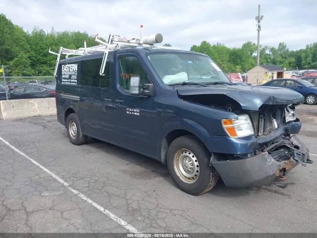 2016 NISSAN NV S V8