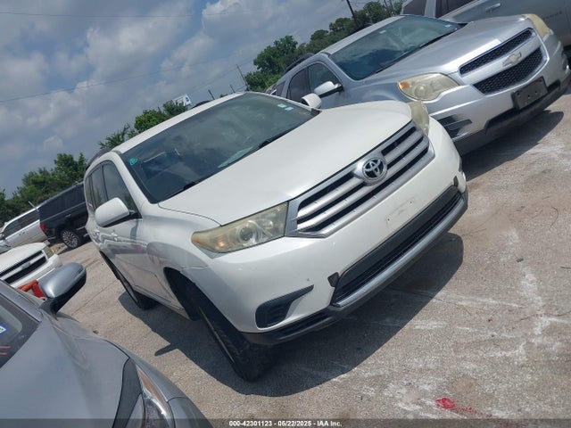 2013 TOYOTA HIGHLANDER BASE V6
