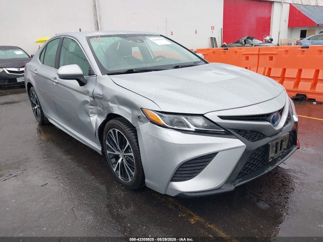 2020 TOYOTA CAMRY SE HYBRID