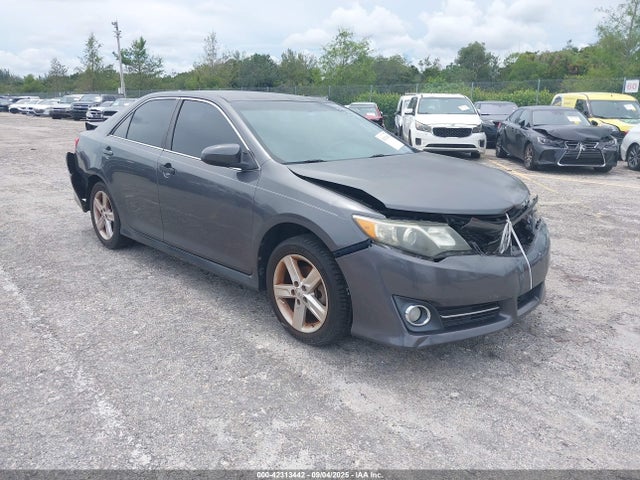 2013 TOYOTA CAMRY SE