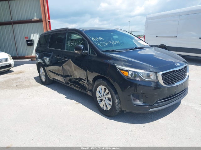 2017 KIA SEDONA LX