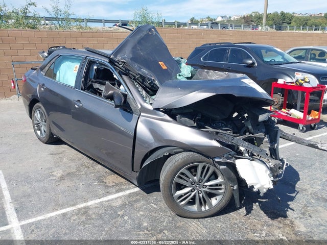 2016 TOYOTA CAMRY SE