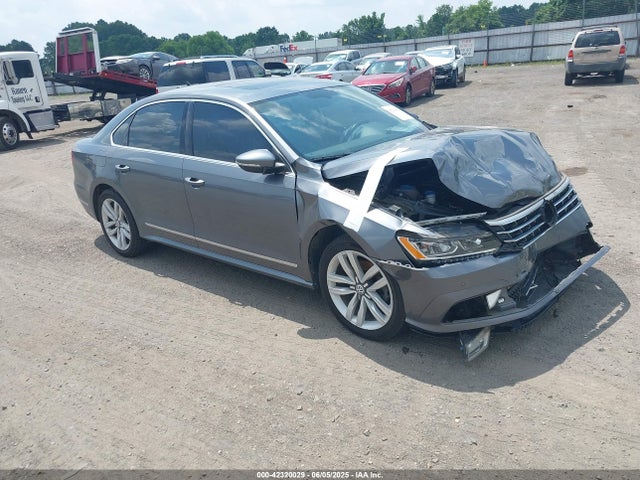 2017 VOLKSWAGEN PASSAT V6 SE