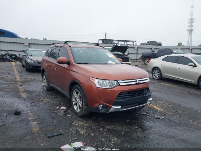 2015 MITSUBISHI OUTLANDER SE