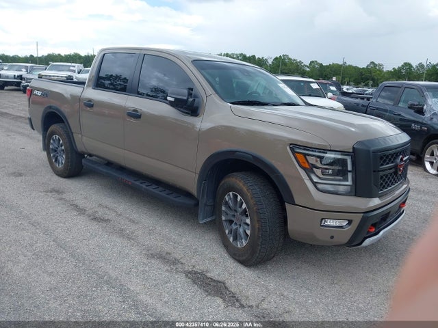 2024 NISSAN TITAN PRO-4X 4X4