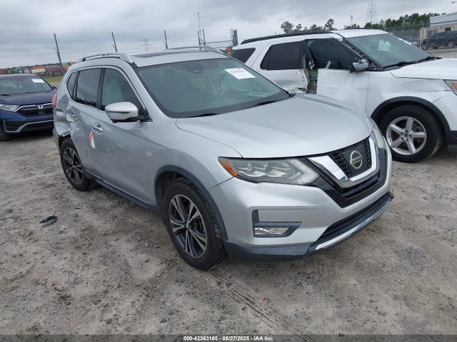 2017 NISSAN ROGUE SL