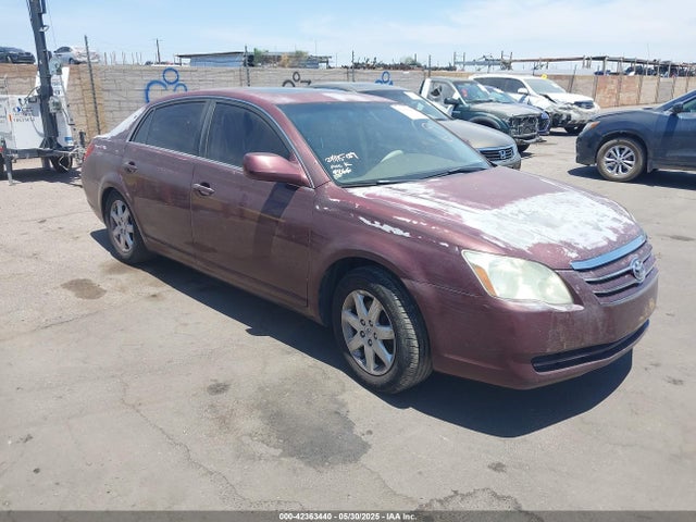 2005 TOYOTA AVALON XL