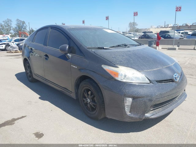 2013 TOYOTA PRIUS FIVE/FOUR/THREE/THREE SE/TWO