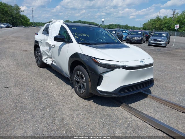 2024 TOYOTA BZ4X XLE