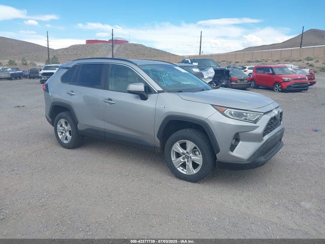 2021 TOYOTA RAV4 XLE