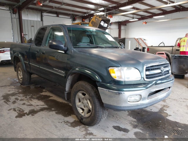 2001 TOYOTA TUNDRA LTD V8