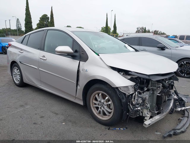 2021 TOYOTA PRIUS LE