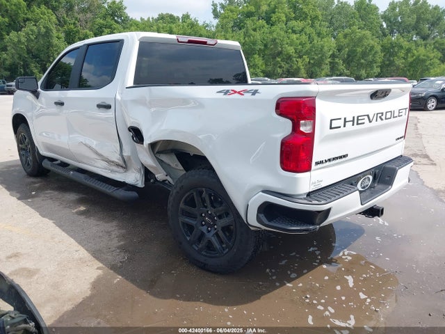 CHEVROLET SILVERADO 1500 4WD SHORT BED CUSTOM - 3