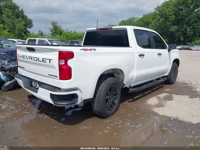 CHEVROLET SILVERADO 1500 4WD SHORT BED CUSTOM - 4