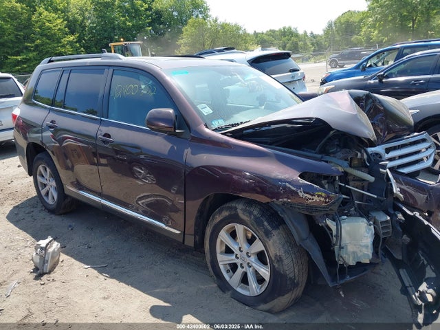 2013 TOYOTA HIGHLANDER SE V6