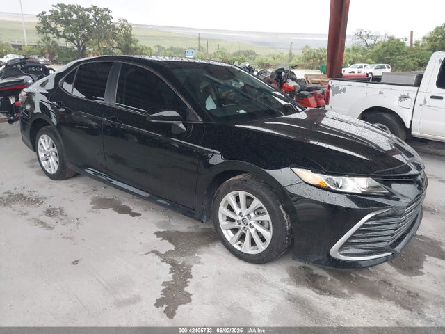 2022 TOYOTA CAMRY LE