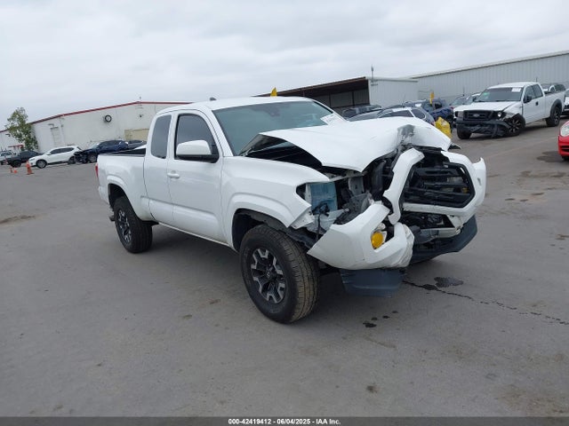 2018 TOYOTA TACOMA SR