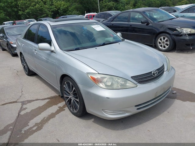 2002 TOYOTA CAMRY XLE V6