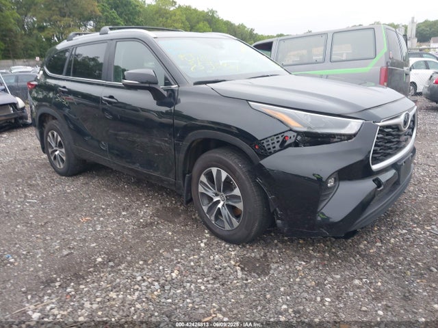 2023 TOYOTA HIGHLANDE XLE