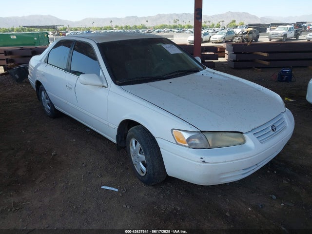 1998 TOYOTA CAMRY LE