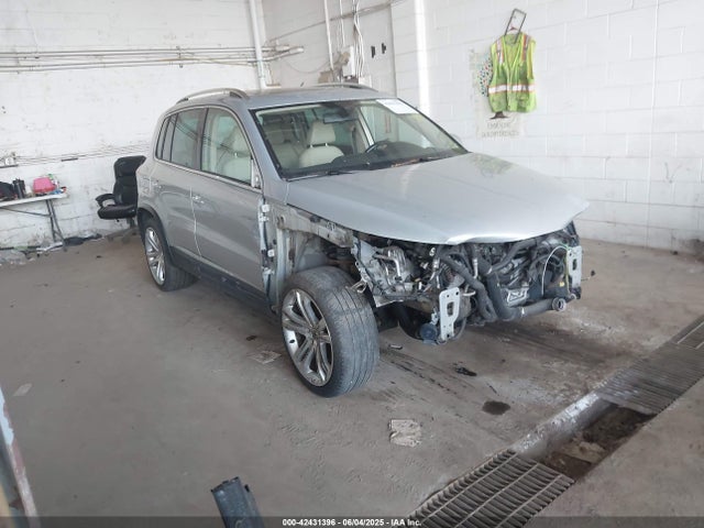 2013 VOLKSWAGEN TIGUAN SEL