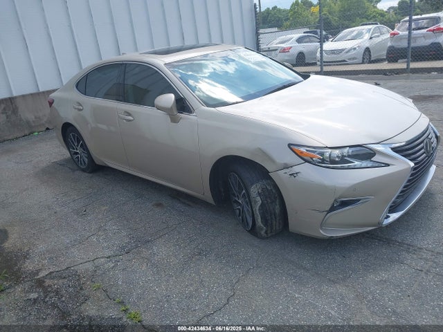 2016 LEXUS ES 