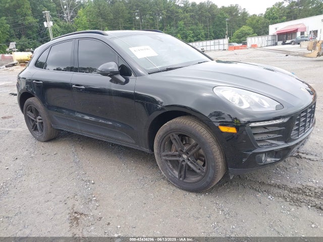 2018 PORSCHE MACAN 