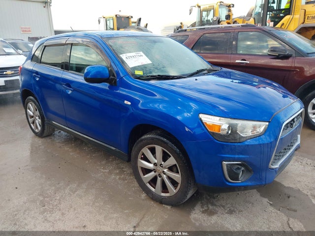 2015 MITSUBISHI OUTLANDER ES