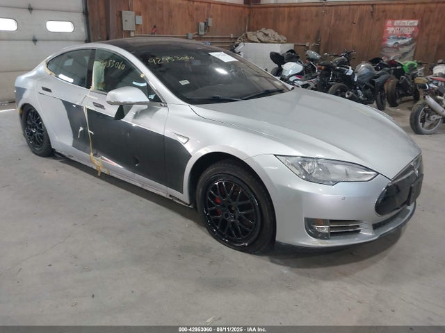 2014 TESLA MODEL S P85D