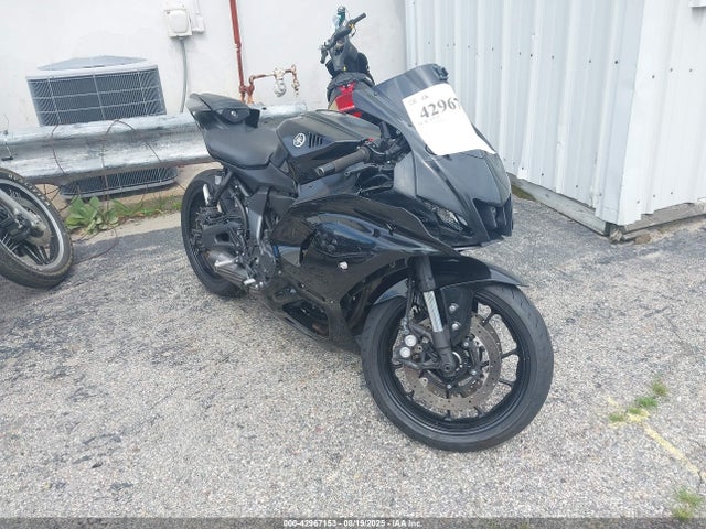 2023 YAMAHA YZF 