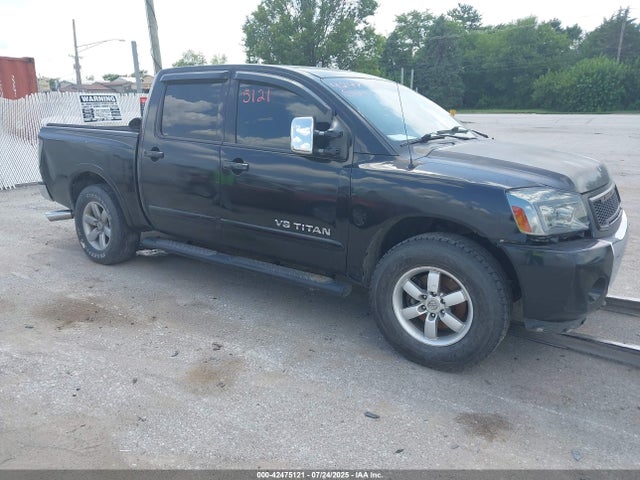 2011 NISSAN TITAN SV