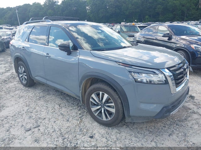 2024 NISSAN PATHFINDER SL FWD