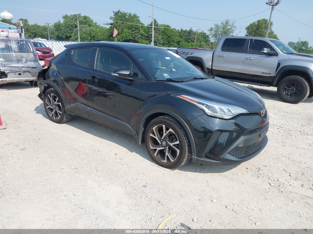 2020 TOYOTA C-HR XLE