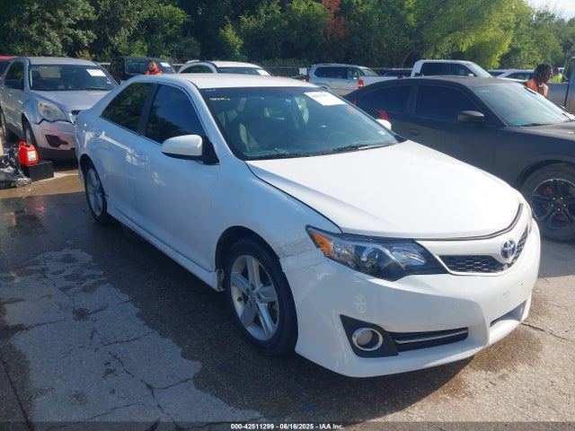 2013 TOYOTA CAMRY SE