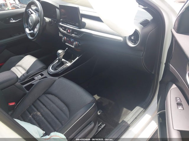 KIA FORTE GT-LINE - 5