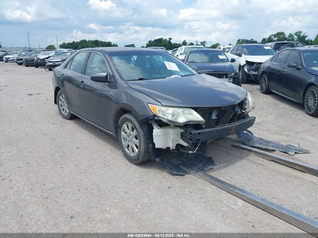 2014 TOYOTA CAMRY LE