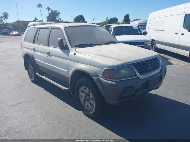 2001 MITSUBISHI MONTERO XLS