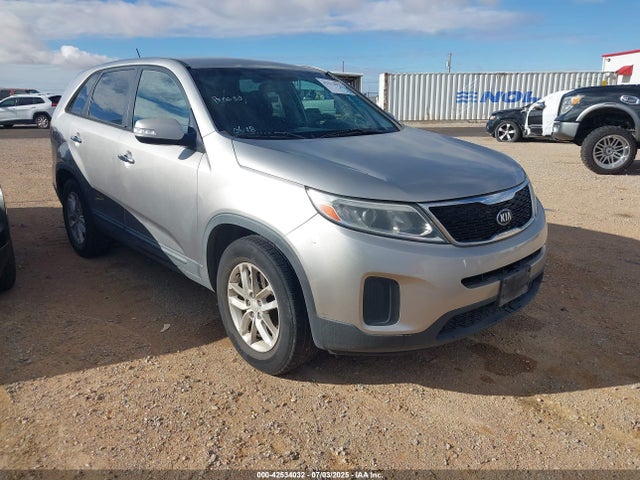 2014 KIA SORENTO LX