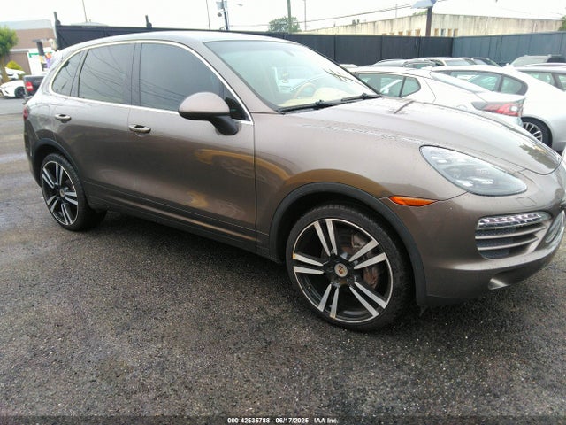 2012 PORSCHE CAYENNE 